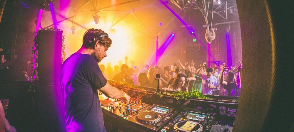 X/PLOZ par VendrediX