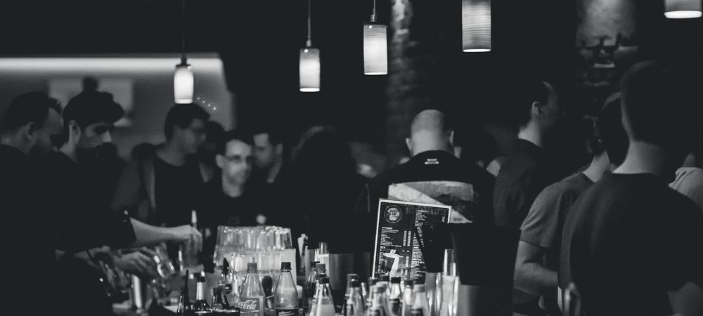 Hey Stranger! Come solo, leaved linked