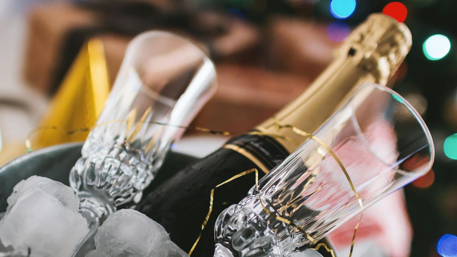 Queer Wine Club: Bottle Poppers