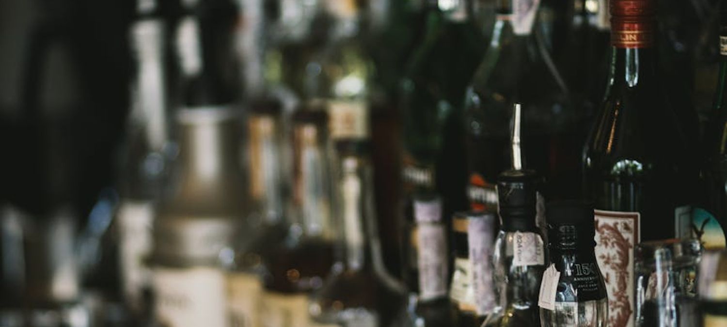 Boire et verre et danser latino