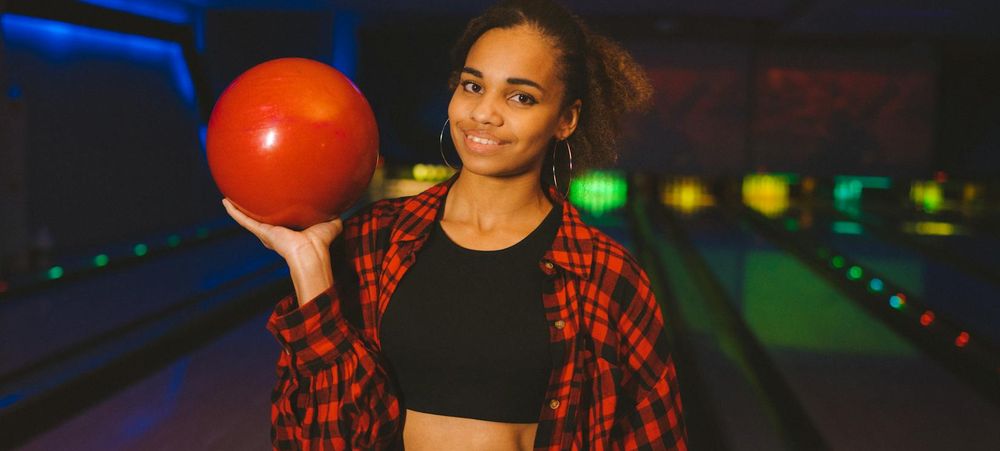 Billard ou bowling entre filles au Smile World Montparnasse