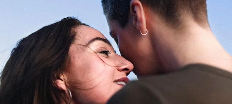 Julian - Film Festival Chéries Cherie