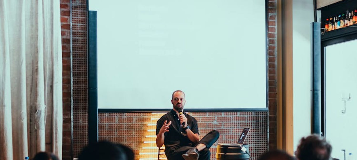 Conférence gesticulée