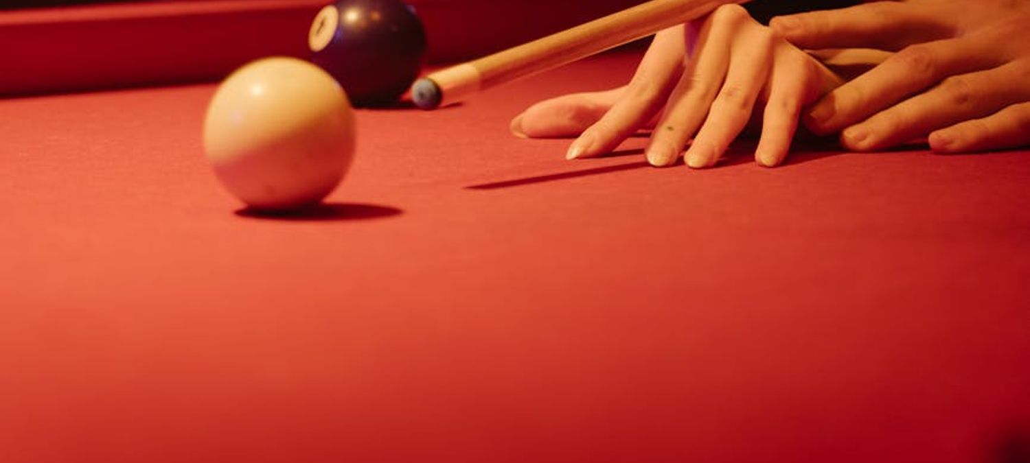 Boire un verre et une partie (ou plus) de billard 🎱