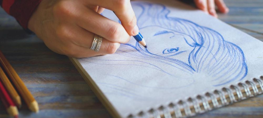 Cours de dessin avec une illustratrice queer