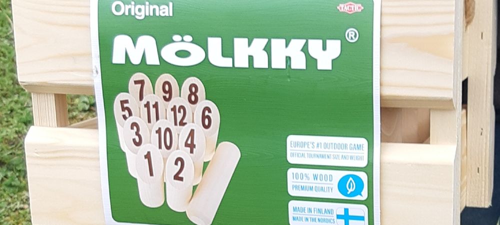 Mölkky, soleil aux Tuileries
