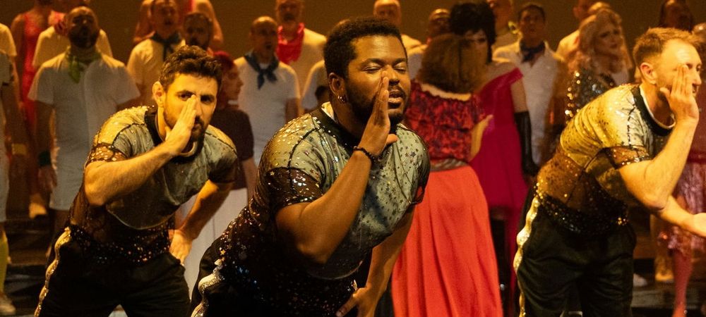 Concert en plein air - Choeur de mecs gays