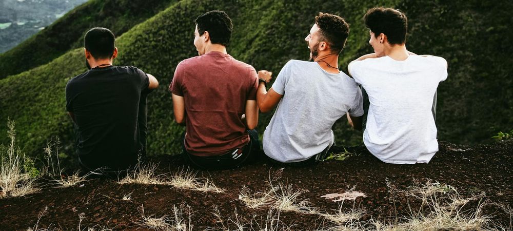 On joue en petits groupes 😊Désolé j'ai changé la date je pouvais pas avant haha