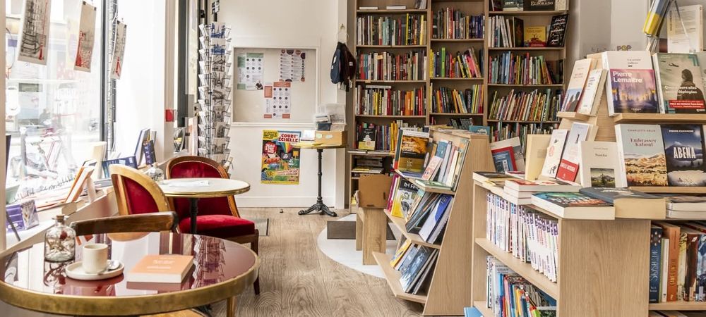 After Pages : Scène littéraire