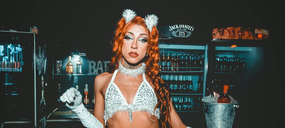 Karaokiz Par Anne-marie kondom et giant Jasmine