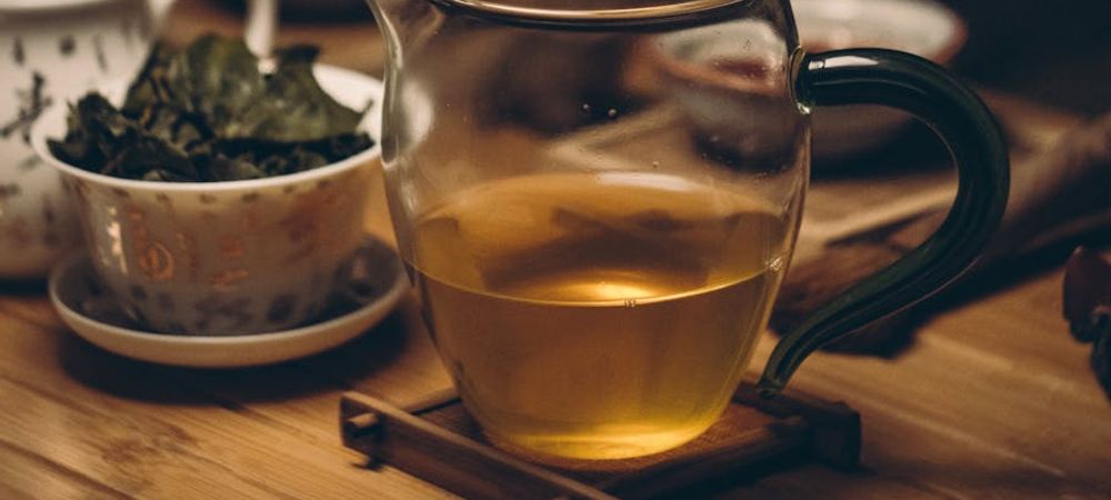 petit thé autour du livre  Ceci est mon sang: Petite histoire des règles, de celles qui les ont et de ceux qui les font d'Elise Thiébaut