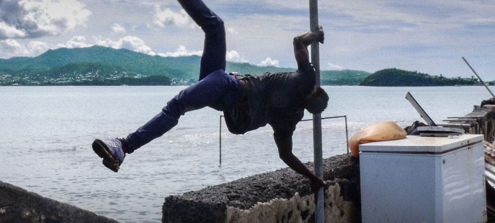 Avant-première : Mayotte, île sous domination