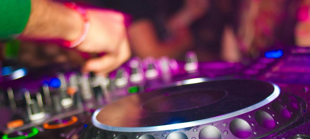 Verre seulement ou/et danser Dj Sanaa