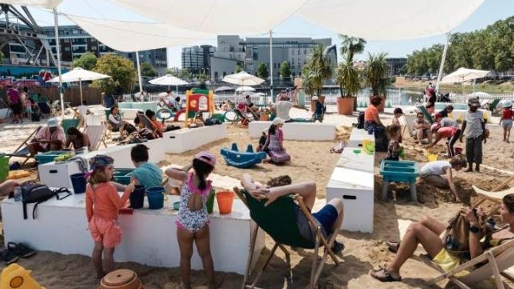 Afterwork beach party