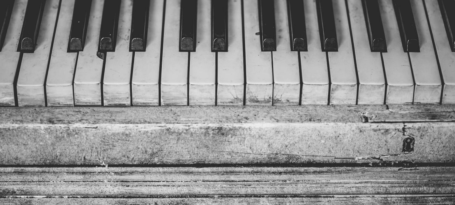 Piano bar