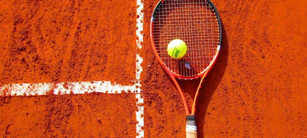 Tennis Court Intérieur des Ponts Jumeaux