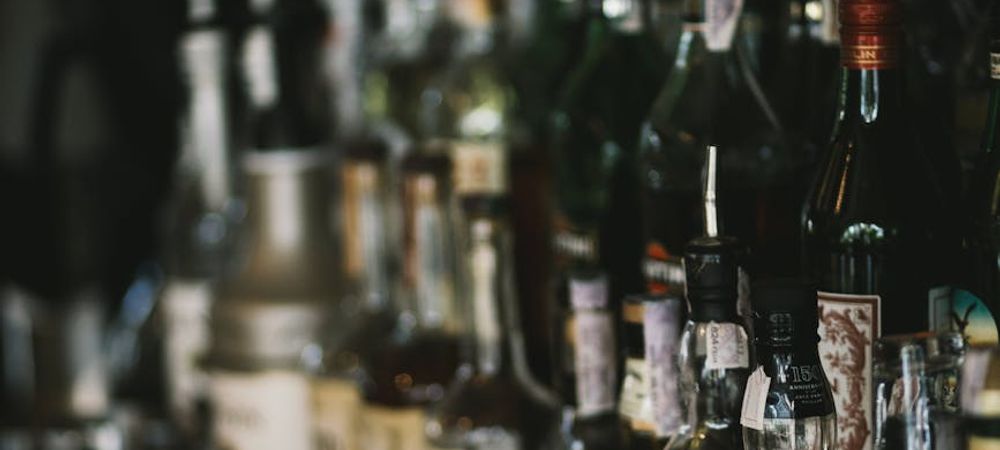 Boire et verre et danser latino