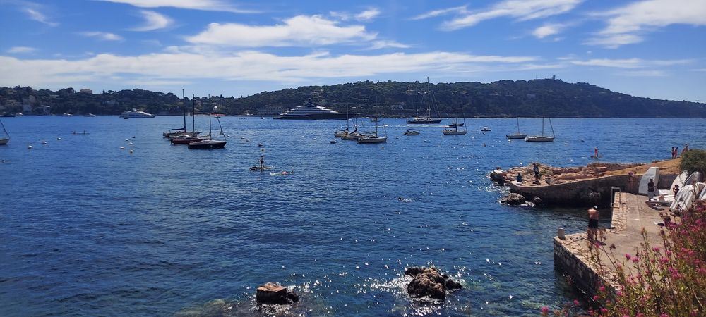 RASSEMBLEMENT DE LESBIENNES!