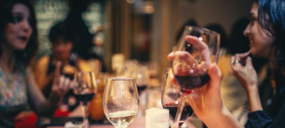 Se rencontrer autour d'un verre (même si il fait chaud 🫠) )