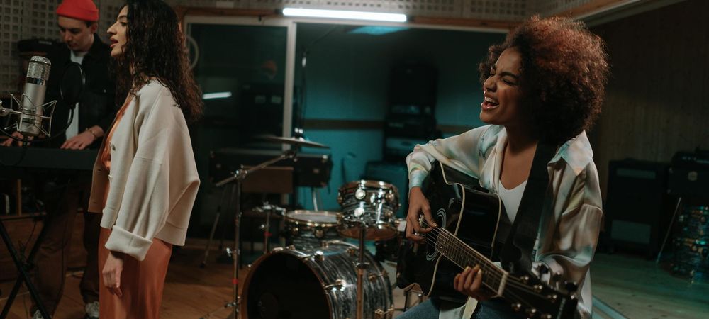 Groupe de chant en non mixité queer ET racisé.e.s