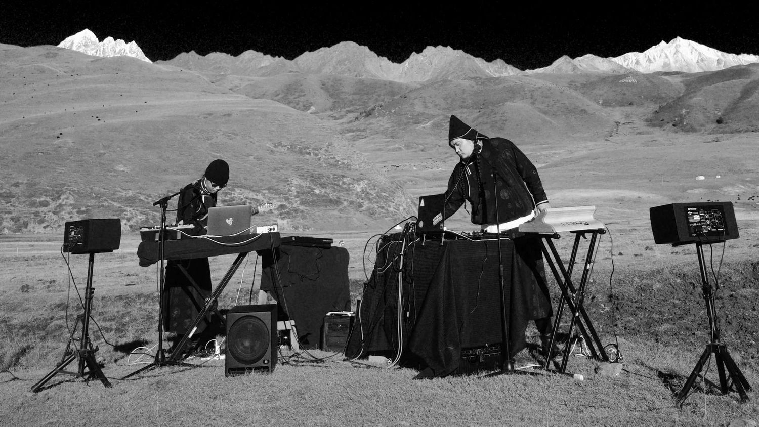 TURBULENCES #1 : TAIGA + RUN! RABBIT RUN!